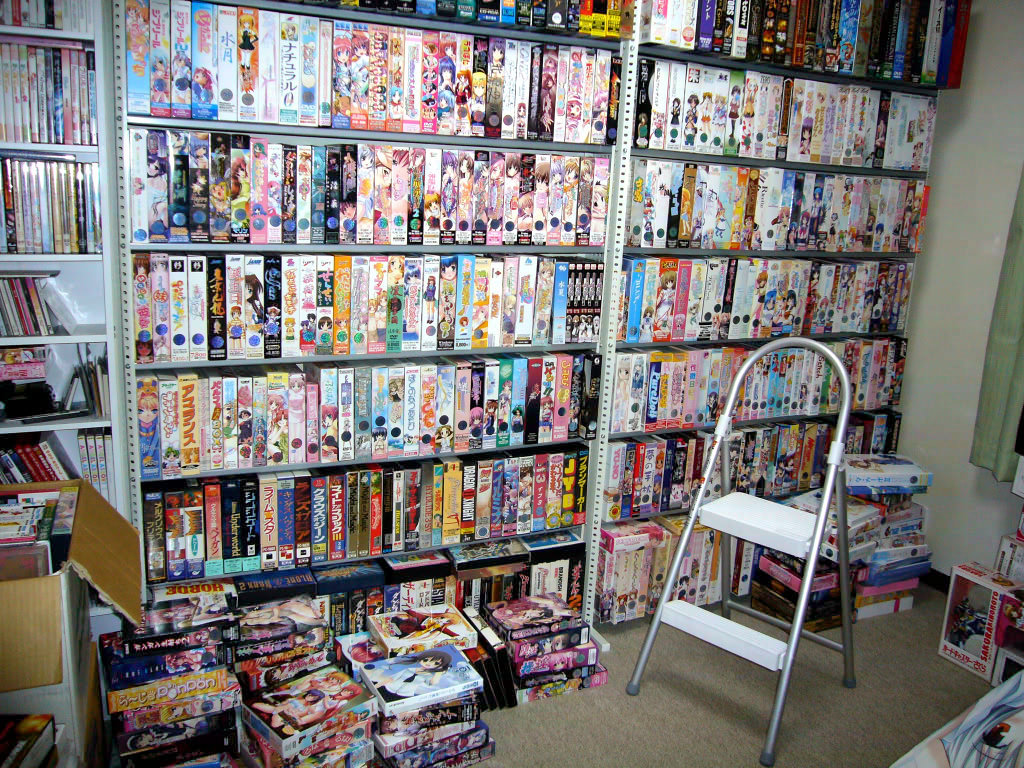 This is all anime porn. 2ch otaku rooms 011 This is all anime porn.